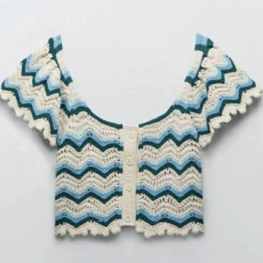 Zara Crochet NWT Crop Top Chevron Scalloped Button Front